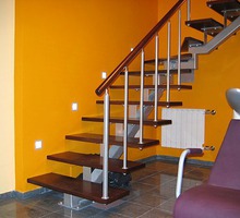 Лестница металлическая, на металлокаркасе с деревянными ступенями. Севастополь - Лестницы в Севастополе