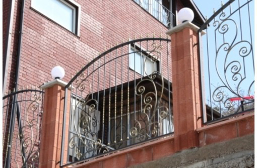 Металлические ворота, калитки, двери, решетки – красиво и надежно! - Заборы, ворота в Севастополе