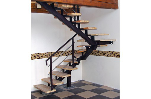 Изготовление лестниц, обшивка бетонных и металлических каркасов - Лестницы в Евпатории