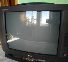 Телевизор LG в отличном состоянии б/у - Телевизоры в Крыму