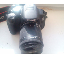 Продам фотоаппарат зеркальный Canon EOS 700D - Цифровые  фотоаппараты в Симферополе