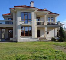 Продается дом 300 кв. м на берегу моря на ул. А. Первозванного в Севастополе - Дома в Севастополе