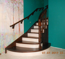 Изготовление лестниц из дерева в Феодосии и Крыму - Лестницы в Феодосии
