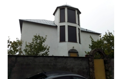 Трехэтажный дом 210 кв.м на участке 6 соток - Дома в Алупке