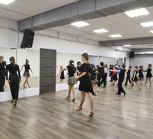 Ищу партнёршу по бальным танцам "Н" класса, 8-10 лет - Танцевальные студии в Севастополе