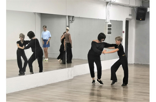 Ищу партнёршу по бальным танцам "Н" класса, 8-10 лет - Танцевальные студии в Севастополе