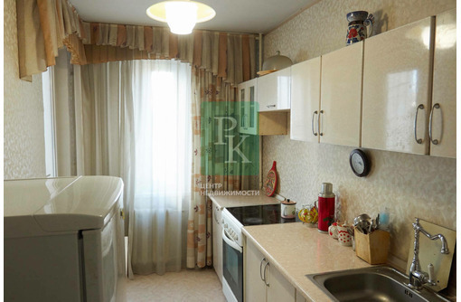 Продаю 2-к квартиру 65м² 2/9 этаж - Квартиры в Севастополе