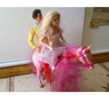 Барби и Кен на лошади - Игрушки в Севастополе
