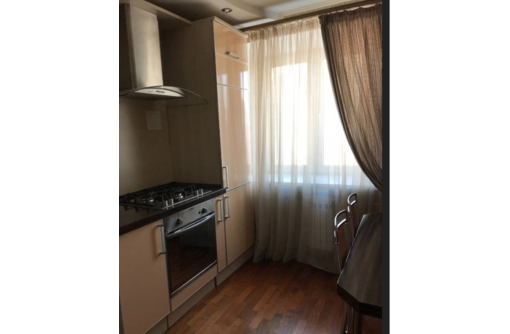 Сдается комната на ул. Репина 8, 10000 - Аренда комнат в Севастополе