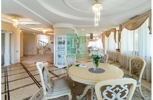 Продается дом 593м² на участке 9 соток - Дома в Севастополе
