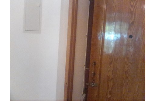 Б/У двери из сосны в обмен на демонтаж и вывоз - Входные двери в Севастополе