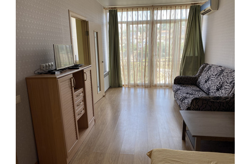 Продам 1-к квартиру 40м² 2/10 этаж - Квартиры в Севастополе
