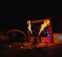 Лучшее Огненное (фаер) Шоу в Крыму, Огнемёты, Ходулисты и Пиротехника - Свадьбы, торжества в Евпатории