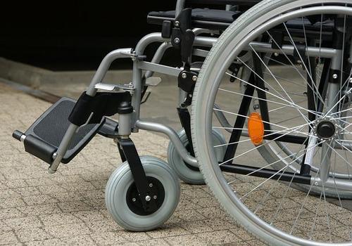 Крымчанин украл из больницы инвалидную коляску