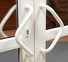 Установка ручек на пластиковые двери - Ремонт, установка окон и дверей в Сочи