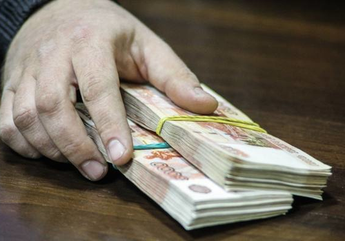 В Белореченске секретаря приемной комиссии вуза задержали за взятку в 1,8 млн рублей