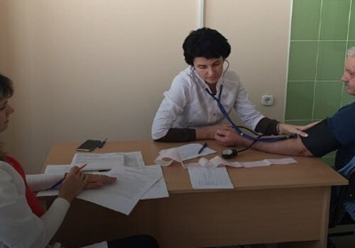 В Лабинском районе врачи проконсультировали порядка 300 пожилых людей