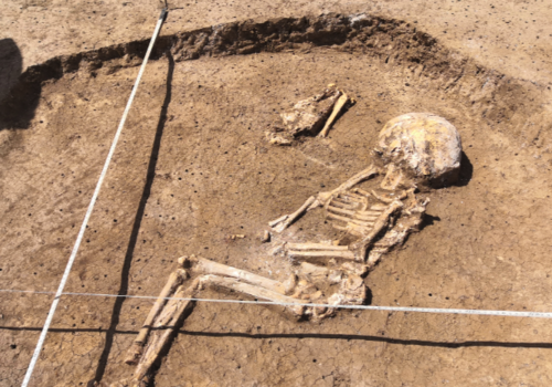 На Кубани найдено тело девушки со старинным зеркалом