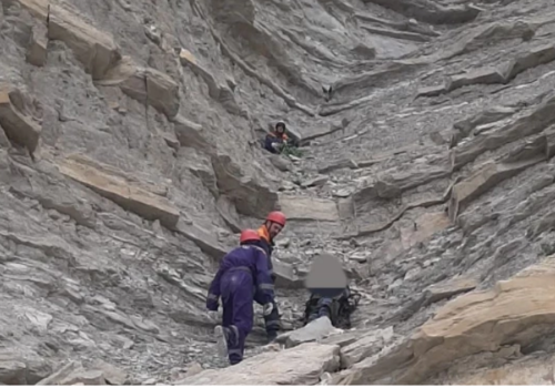 СК проводит проверку после обнаружения трупа на скалах у берега моря в Анапе
