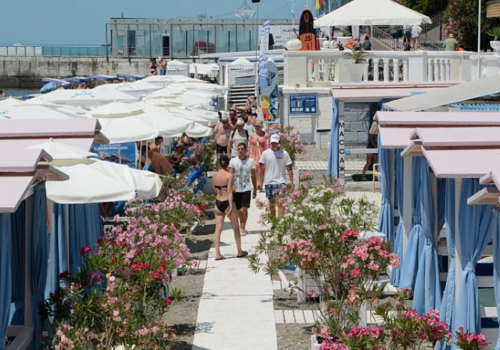 Эксперты сравнили стоимость отдыха на курортах Краснодарского края и Турции