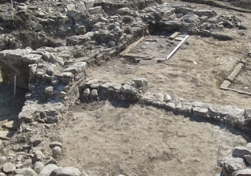 В Краснодарском крае археологи в ходе раскопок обнаружили фрагмент средневековой христианской церкви XV века