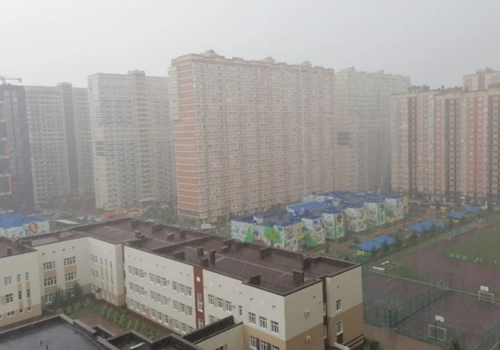 На Краснодарский край обрушатся дожди с градом