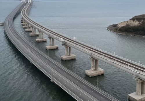 Открыто движение автомобилей по восстановленной части Крымского моста