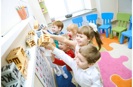 Частные развивающие центры для детей в Кропоткине: контакты